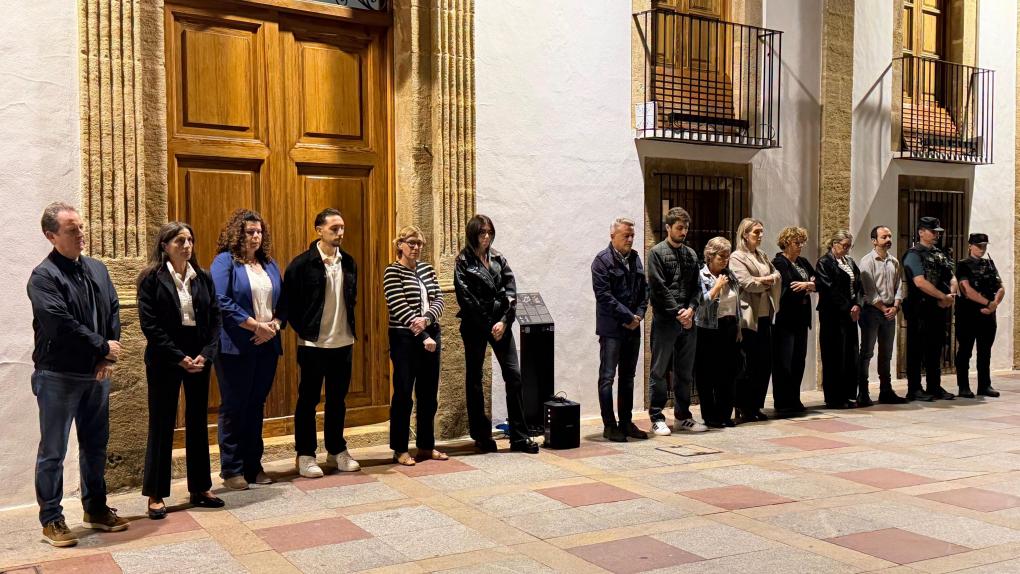 minuto de silencio en Xàbia